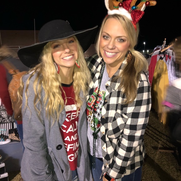 Meet your Posher, April - Picture 5 of 9